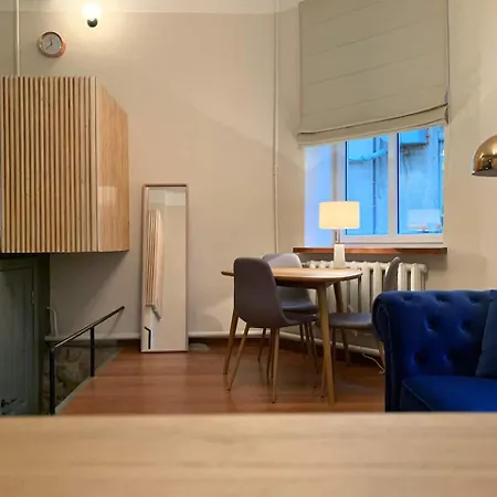 Classy Place In Center For Two *